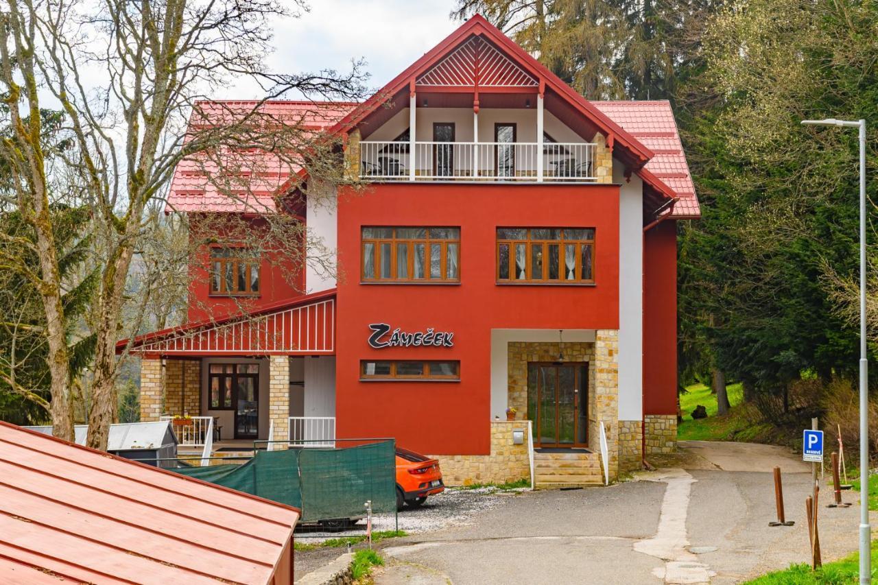 Penzion Zamecek Janske Lazne Bagian luar foto